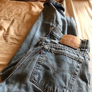 Levi’s 💕 Perfect mom jean look!!!